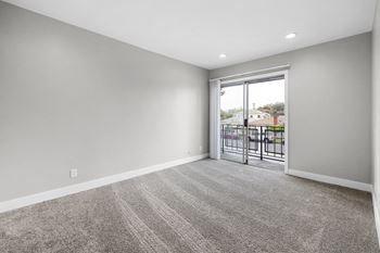 Plush Carpeting at Riverside Villas Apartments, California, 91602